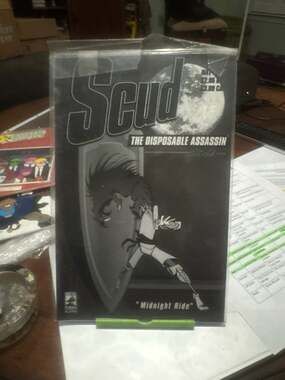 Scud: The Disposable Assassin & Tales from the Vending Machine Comic Book Lot of